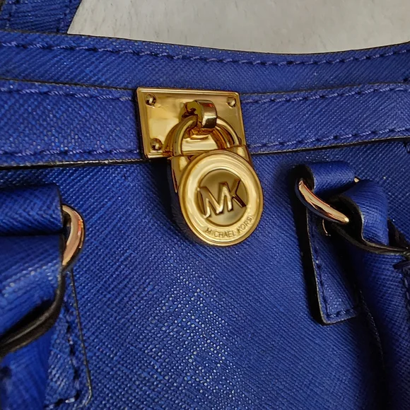 Michael Kors Mini Blue Handbag with Gold Accents - Picture 2 of 7